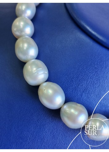 Necklace 10x14mm Oval Semiround Australian Pearls
