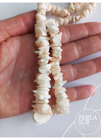 Collar escamas coral rosa