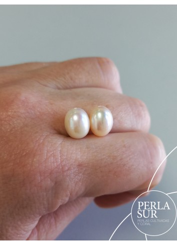 Pair Drop 8'75x10mm 1/2drilled White