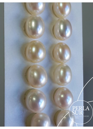 Pair Drop 9x11mm 1/2drilled White