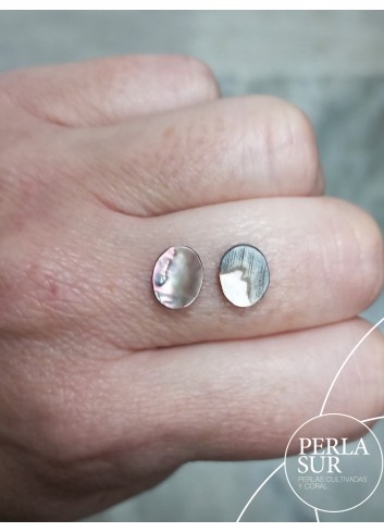 Pair 9x7mm Sara Margaritifera Cameo