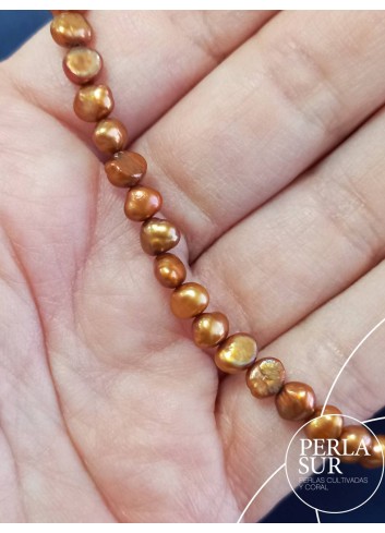 Collar semi-enfilado 5-6mm perla keshi dorada