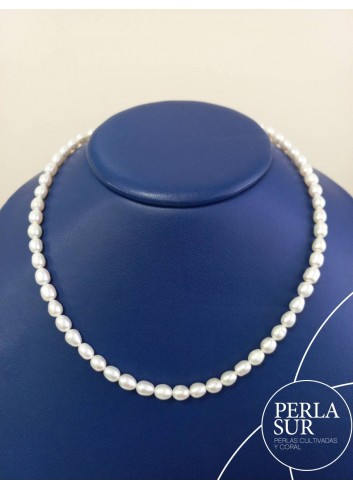 Collar semi-enfilado 5x7mm perla oval blanca