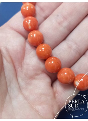 Collar bola 9-11mm coral japonés