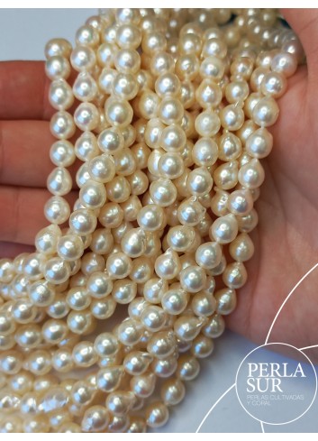 Strand 7'5-8mm Baroque white Akoya pearls