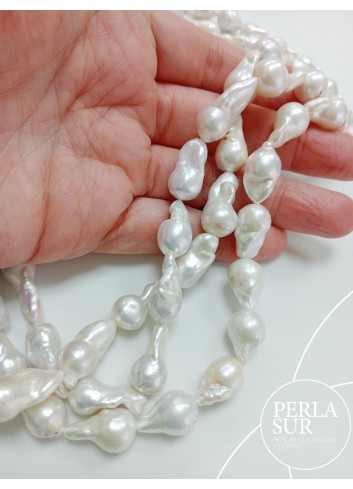 Hilo perla barroca 9-10mm flameball blanca