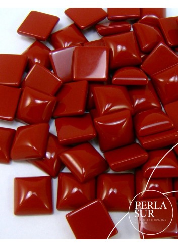 Cabuchón square 6mm coral reconstituído