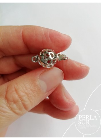Silver clasp ball with hearts
