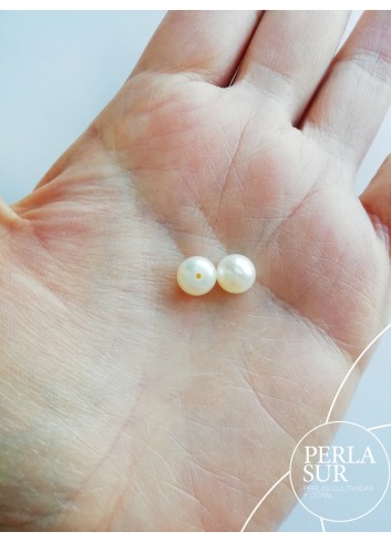 Pareja perla 7-7'5mm botón 1/2t blanca