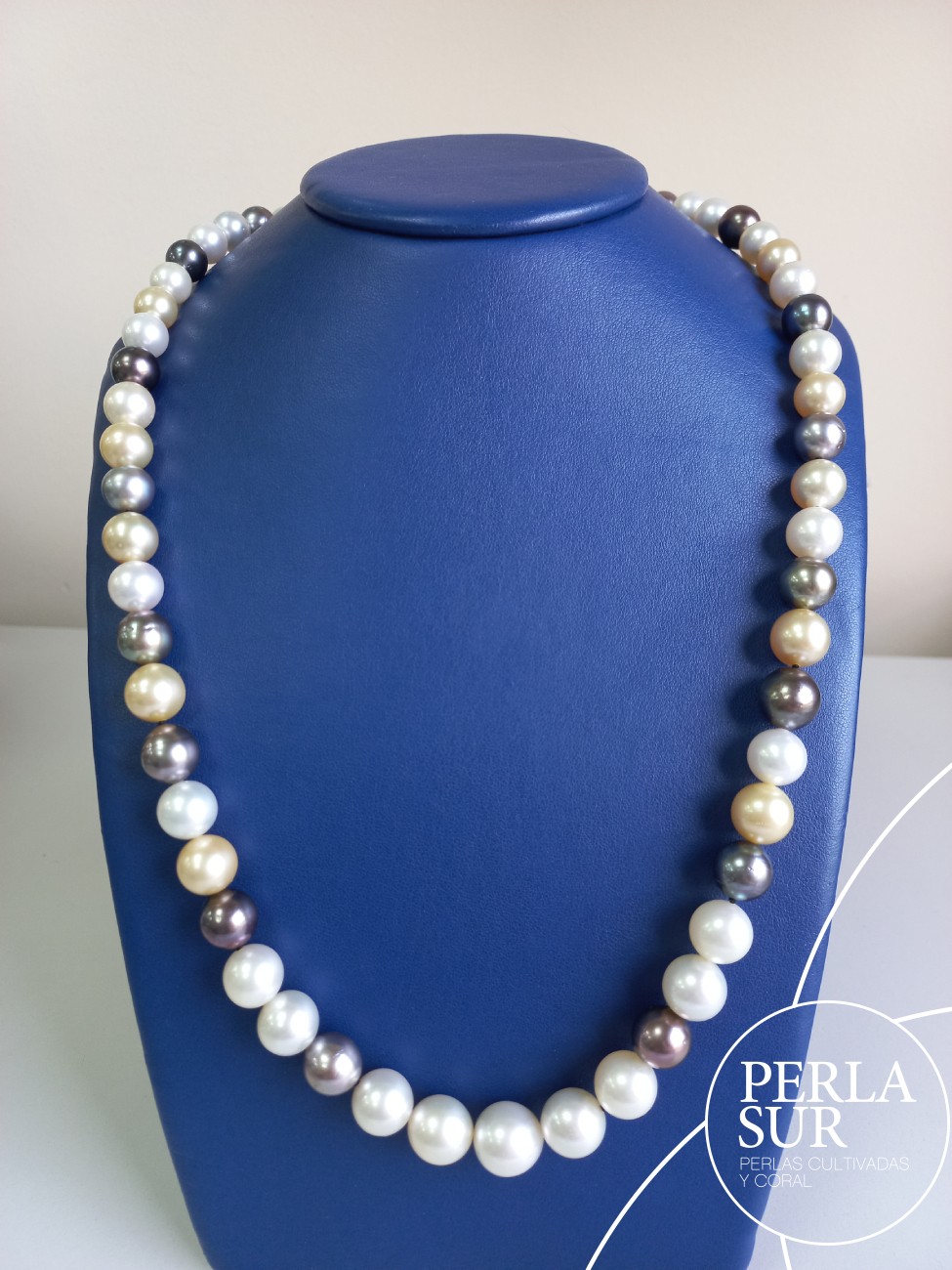 Collar perla A+T+G 9'5 a 13'5mm 61p 68cm