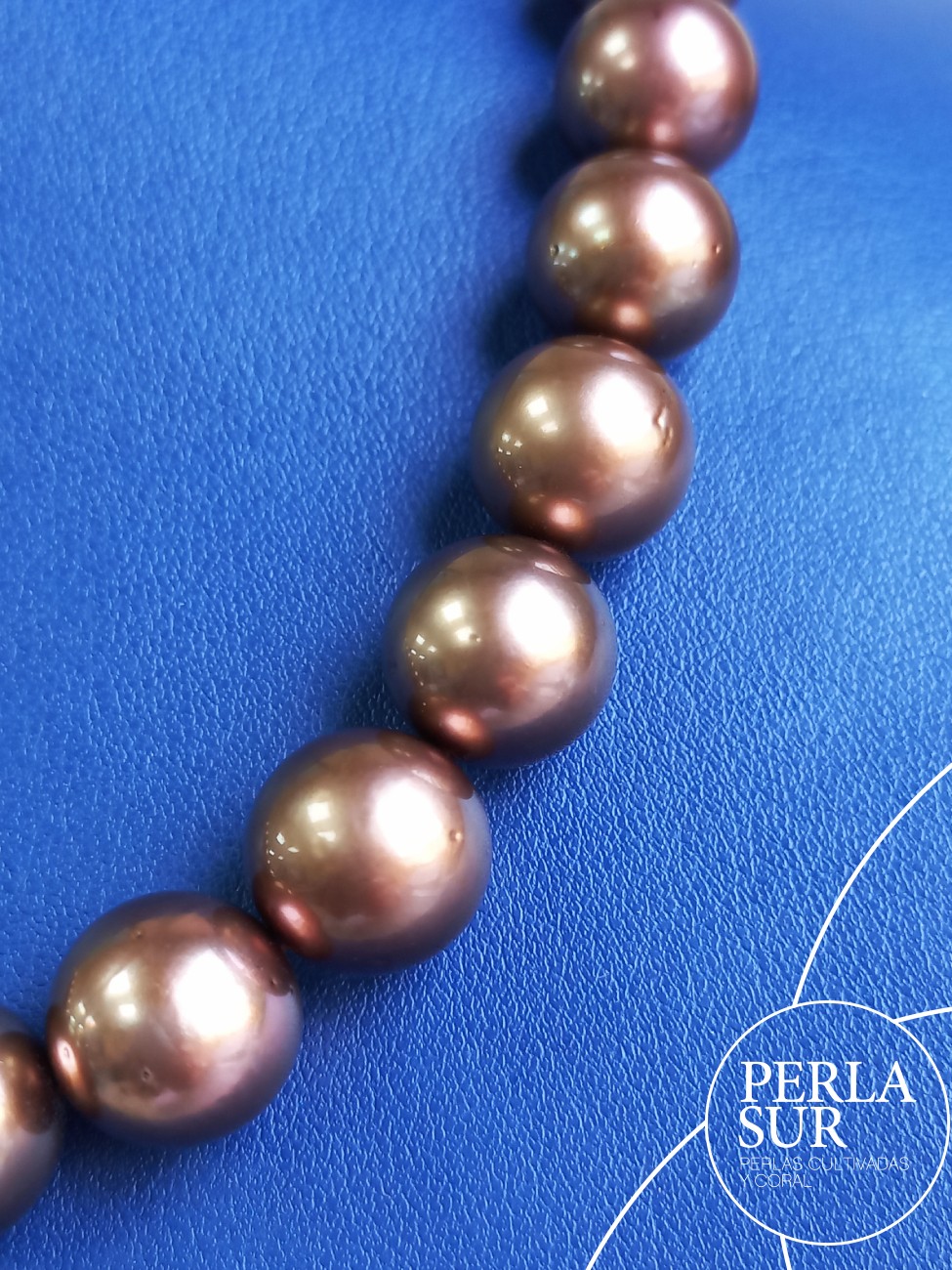 Collar Chocolate 11x13mm Redondo