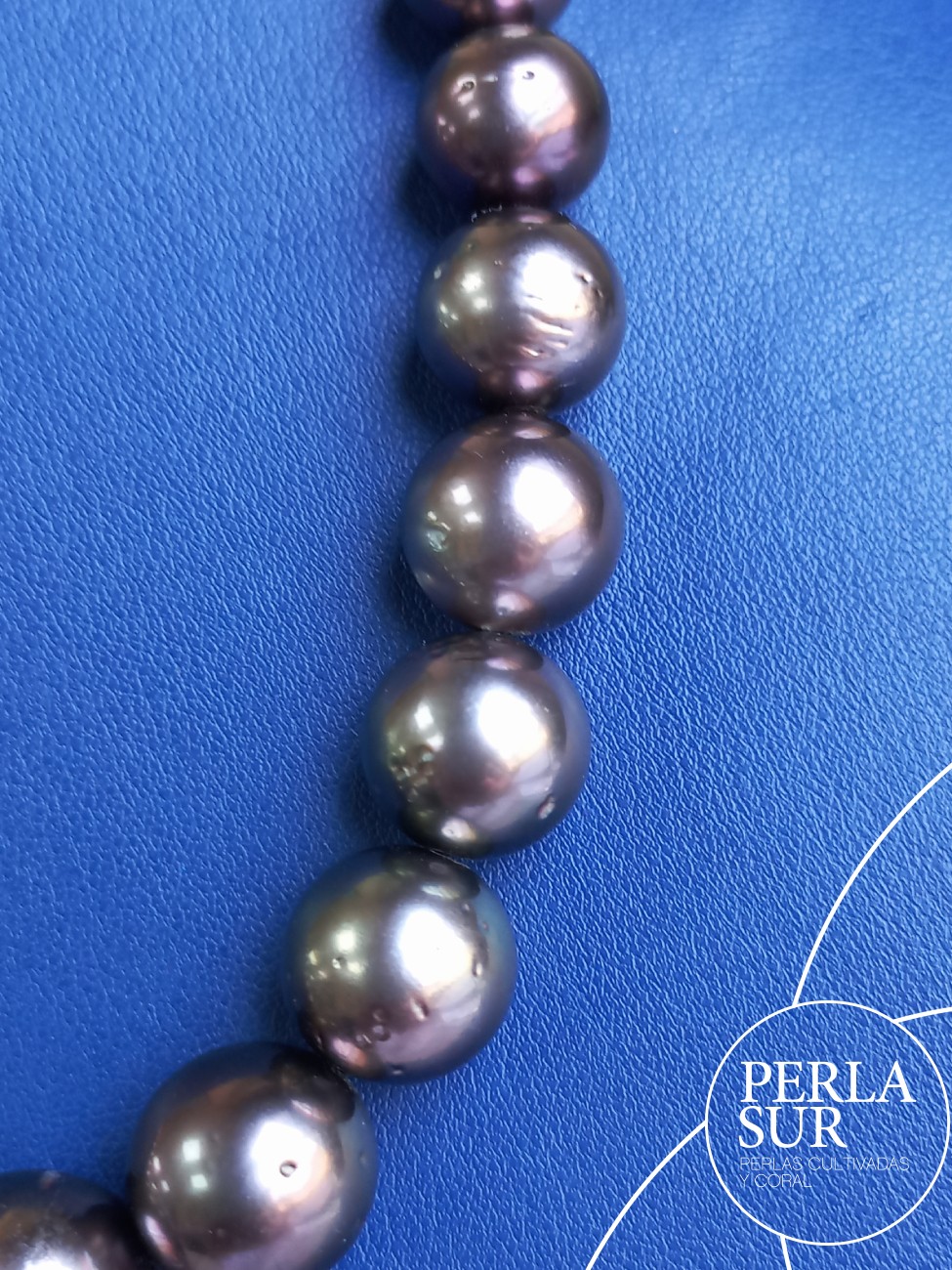 Collar Tahití 10x14'20mm 39p 43cm