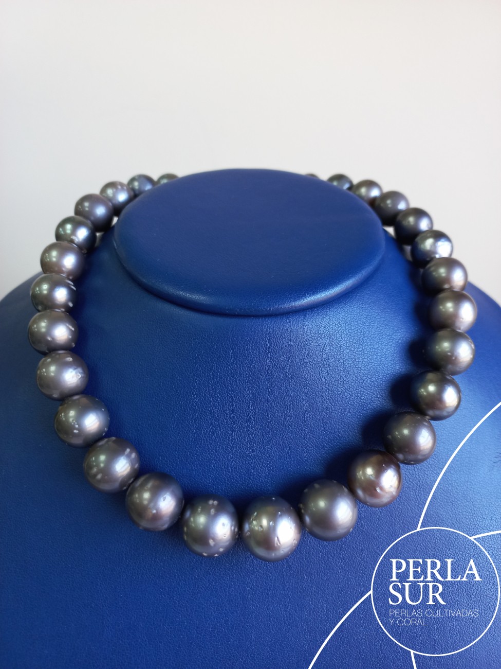 Collar Tahití 11'2x14'5mm Redonda Plomo