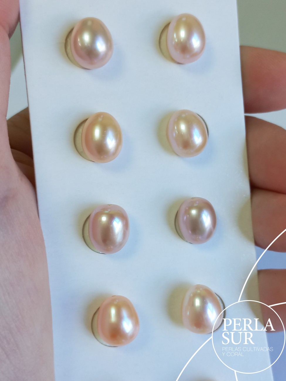 Pareja Perla 9x11mm Oval 1/2T. Color Natural