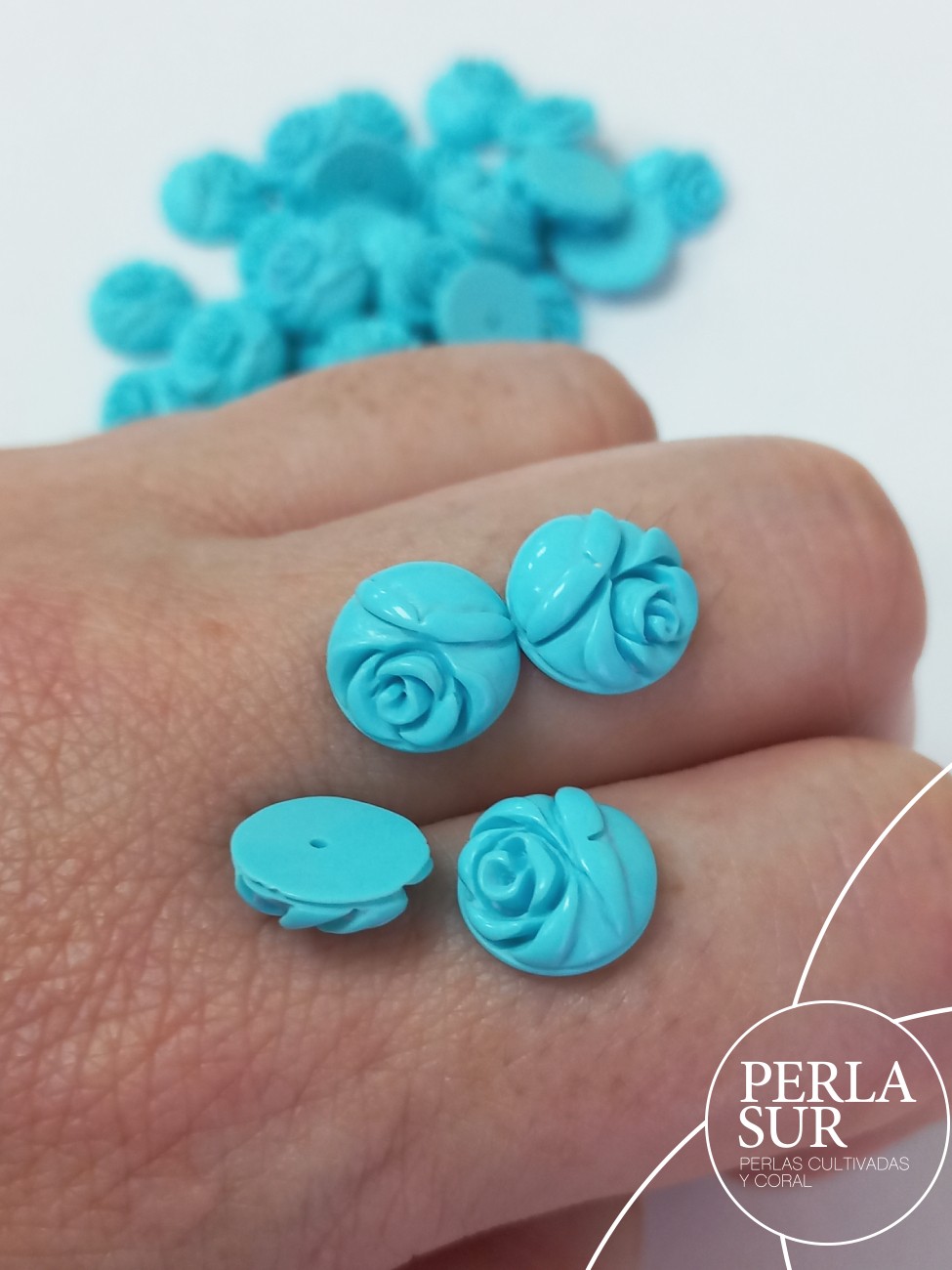 Rosas planas 10mm turquesa reconstituída