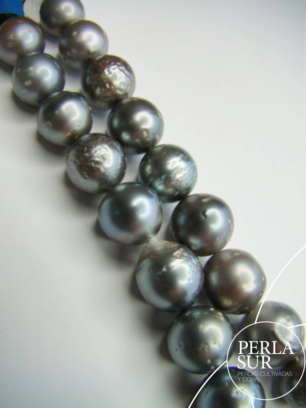 Collar Tahití 10'9x16'2mm Redonda Azul