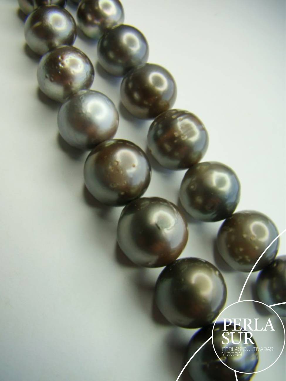 Collar Tahití 11'4x15'3mm Redonda Plomo