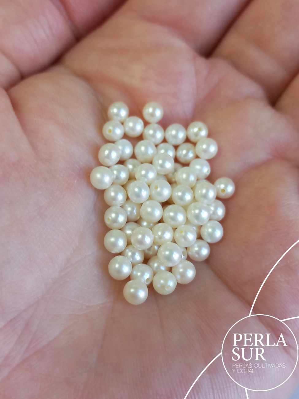 Perla esférica 1/2t 3'5-4mm blanca