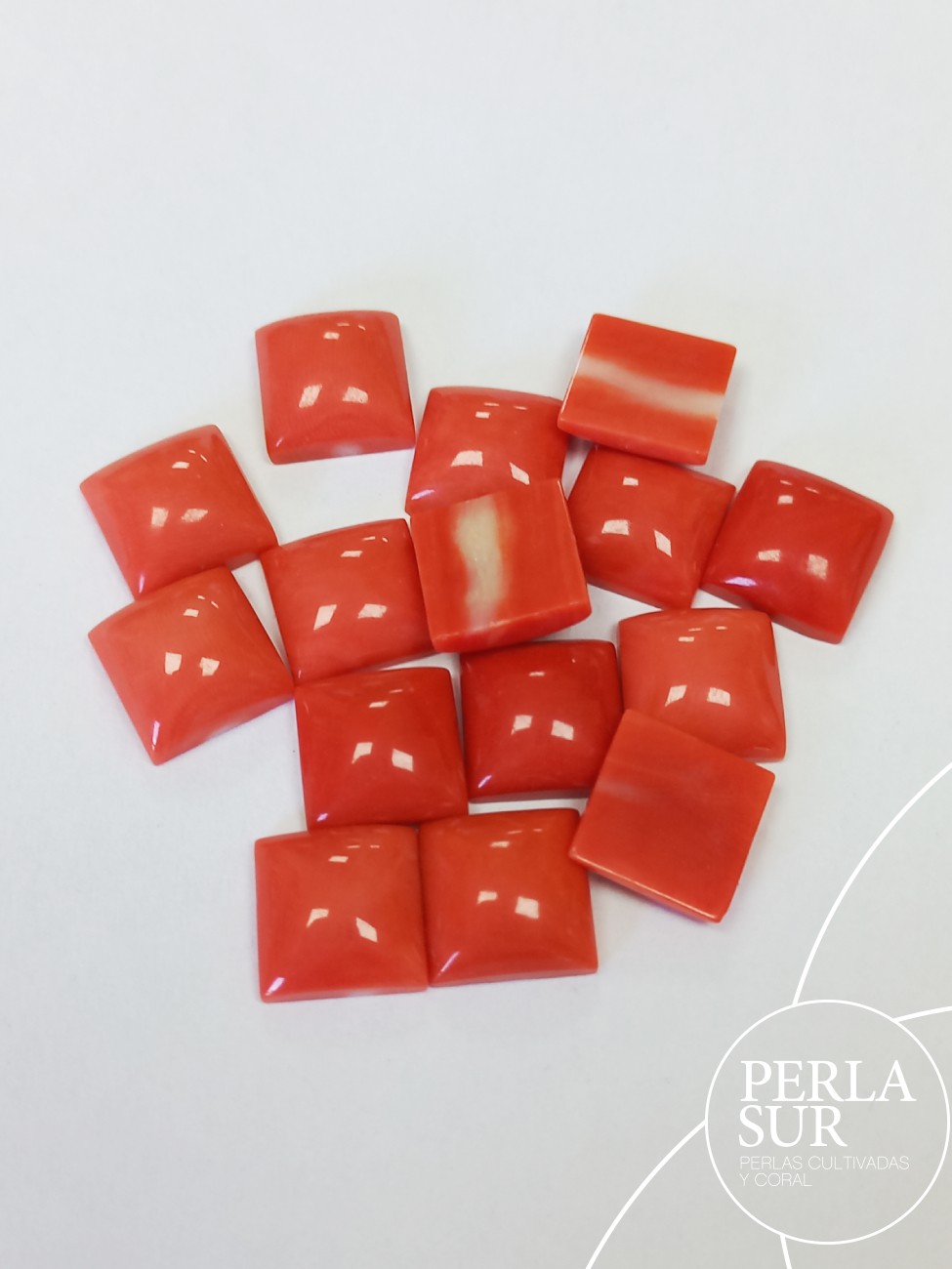 Cabujón 10mm cuadrado coral japonés