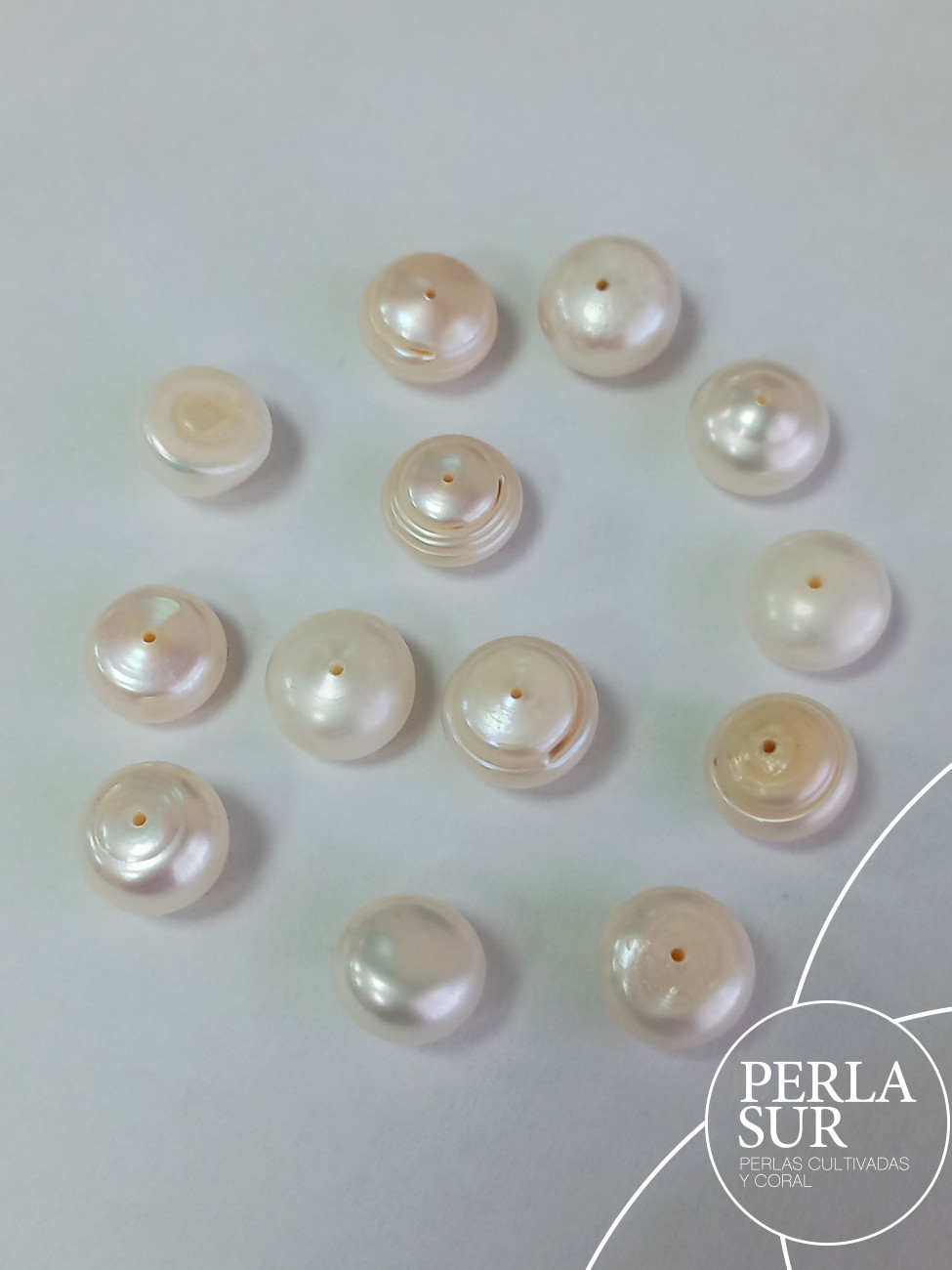 Perla suelta 12-13mm Botón 1/2t blanca