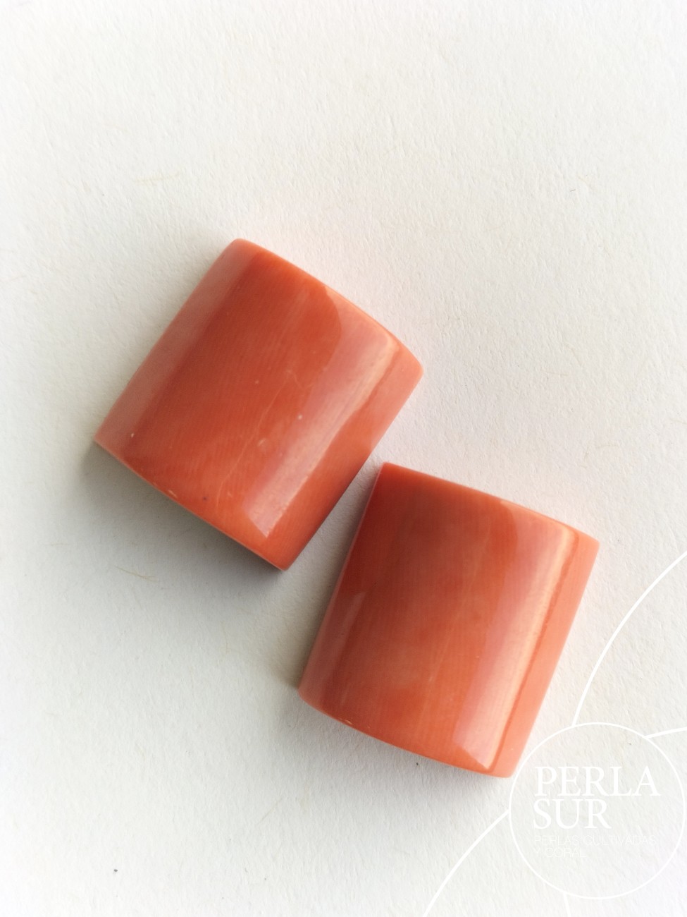 Cabujones 1/2 cilindro 14x15mm coral japonés