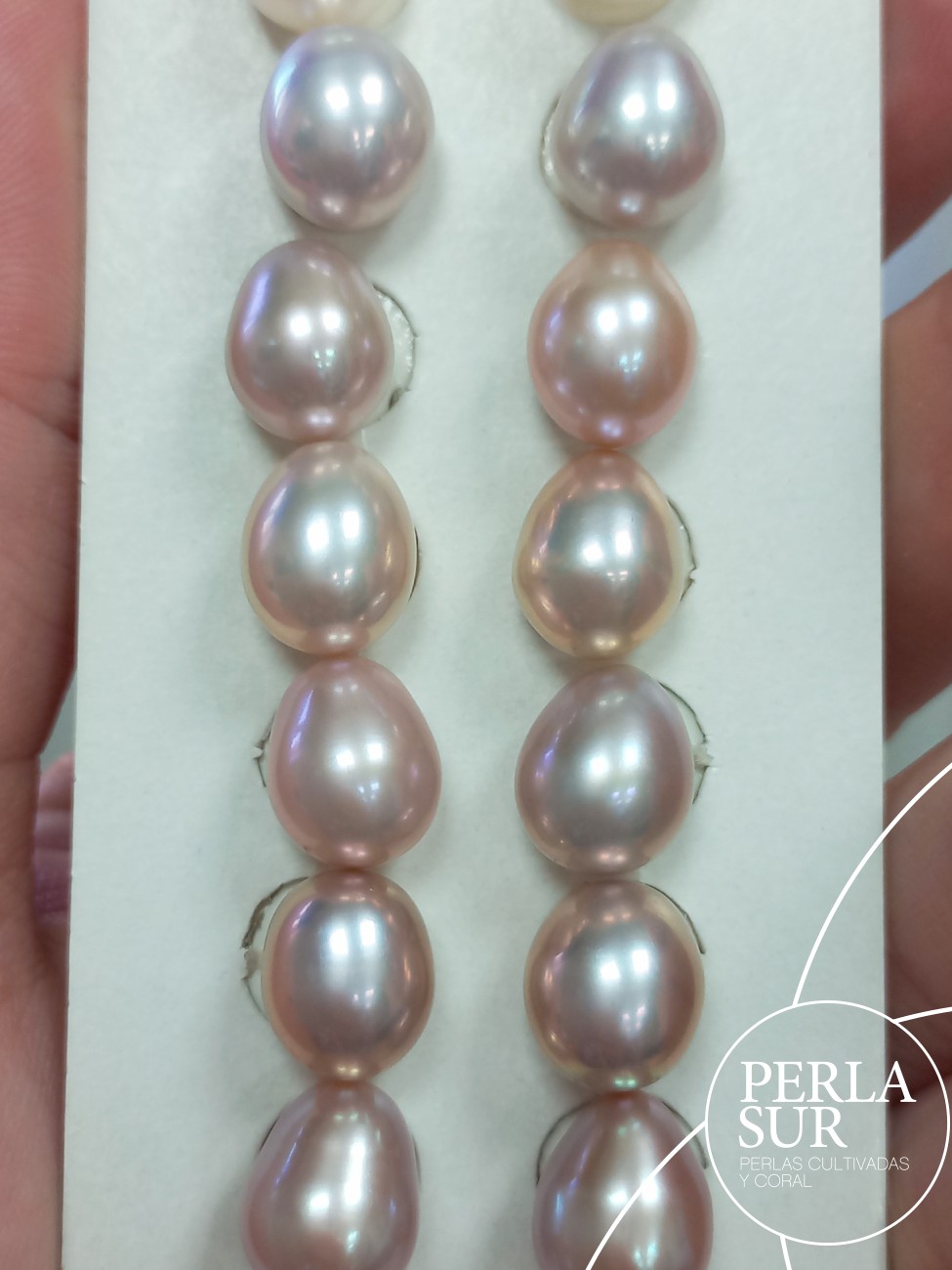Pareja Perla 9x13mm Oval 1/2T. Color Natural