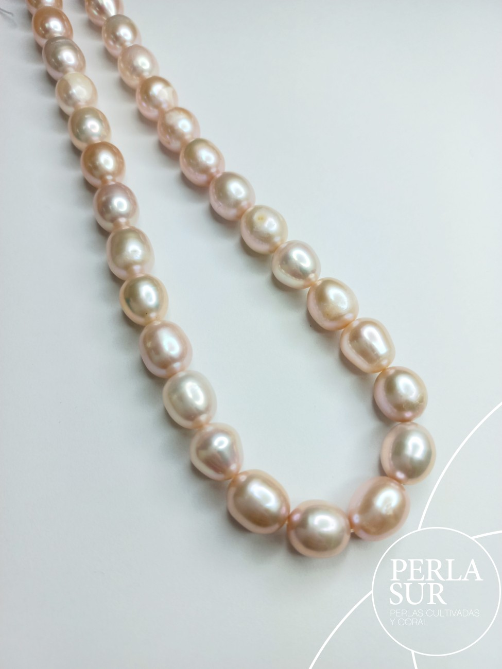250424 - Hilo perla oval 9-10mm color natural lila
