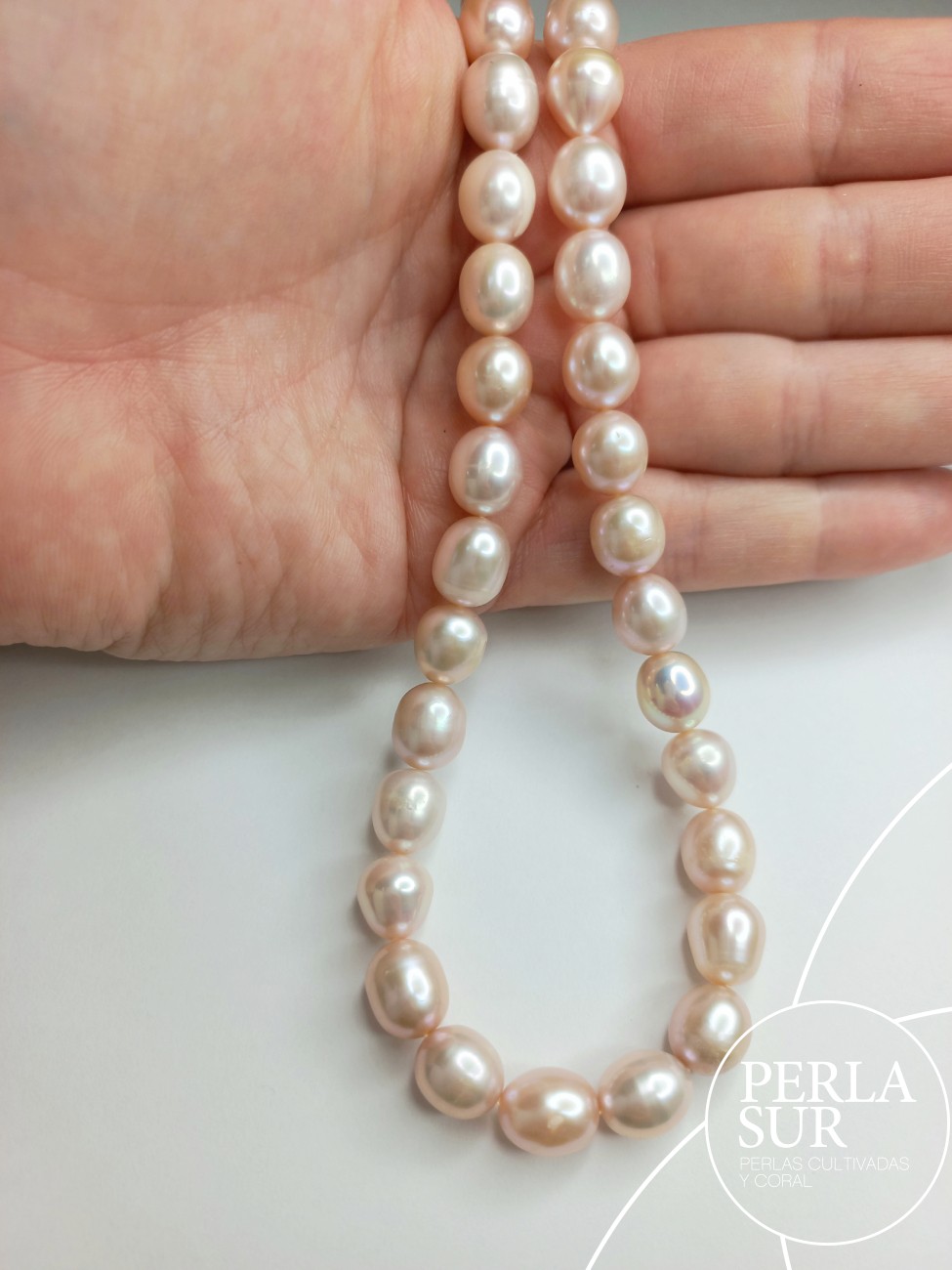 250424 - Hilo perla oval 9-10mm color natural lila