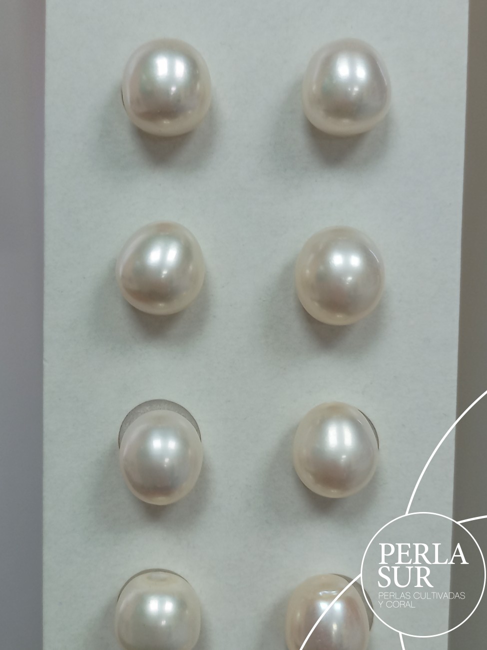 Pareja Perla Oval 10x11mm 1/2T. Blanca