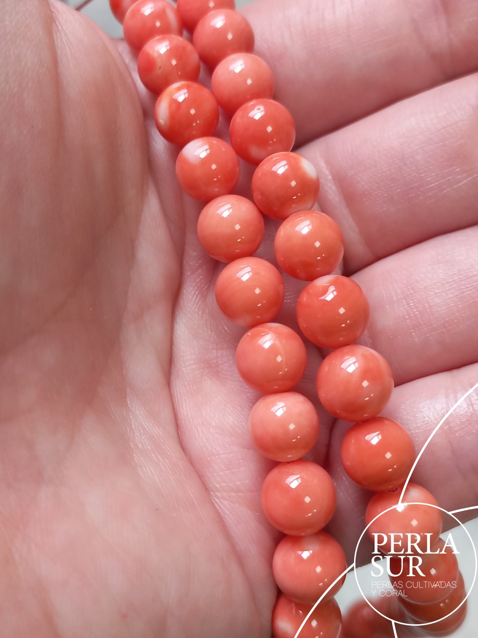 Collar bola 7-11mm coral japonés