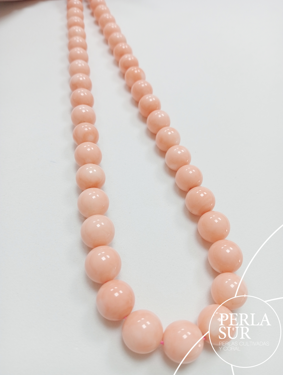 Collar Bola Coral Piel de Ángel 9'7x12mm