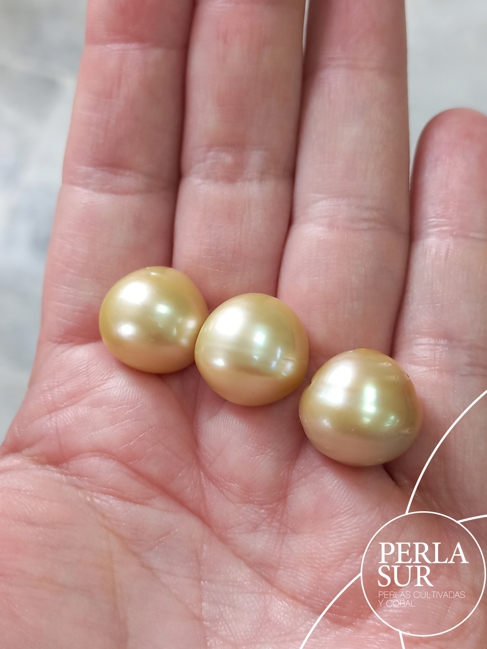 Perla Australiana Golden 15mm pasada semibarroca - Imagen 2
